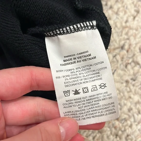 Nike Fresh From Strawberry Graphic Sweatshirt Embroidered Cropped Crew Neck XS - Picture 7 of 9